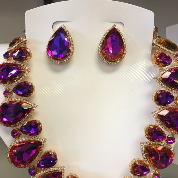 Purple Color Shifting Jewelry Set - Picture 5 of 6